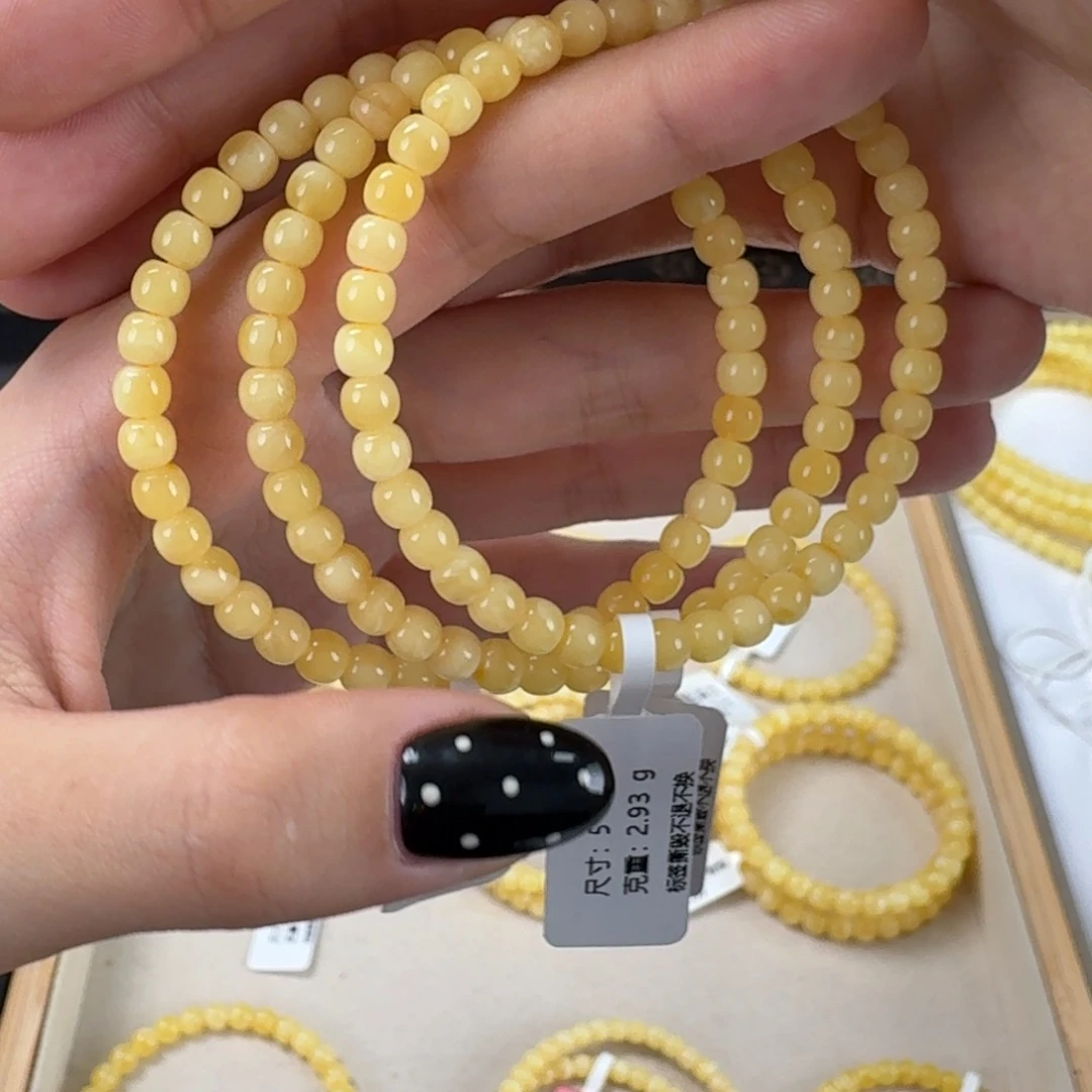 琥珀未镶嵌裸石多样性发其一