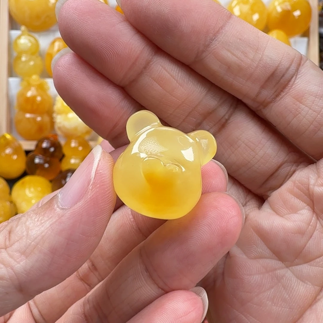 小***儿蜜蜡颈饰未镶嵌蜜蜡
