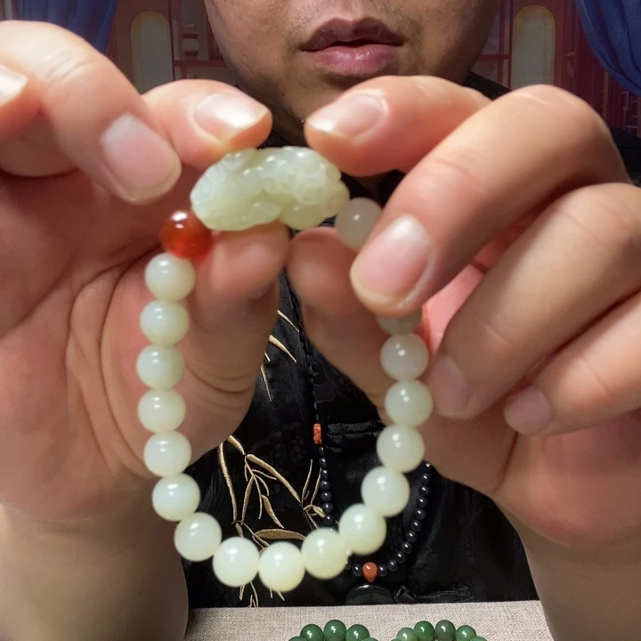 未镶嵌手串和田玉貔貅手串