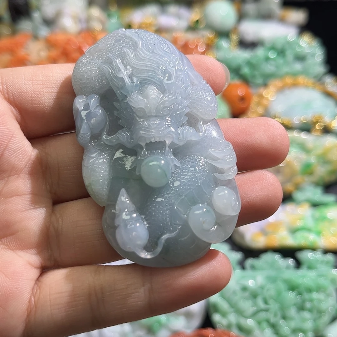 翡翠未镶嵌颈饰待编织