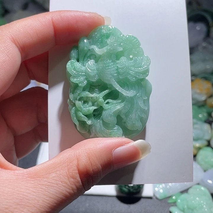 颈饰未镶嵌翡翠天