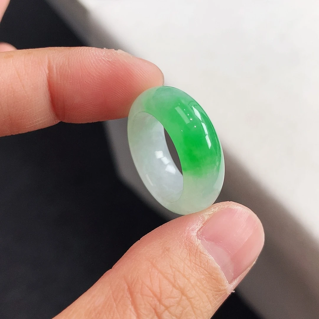 翡翠未镶嵌戒指12号