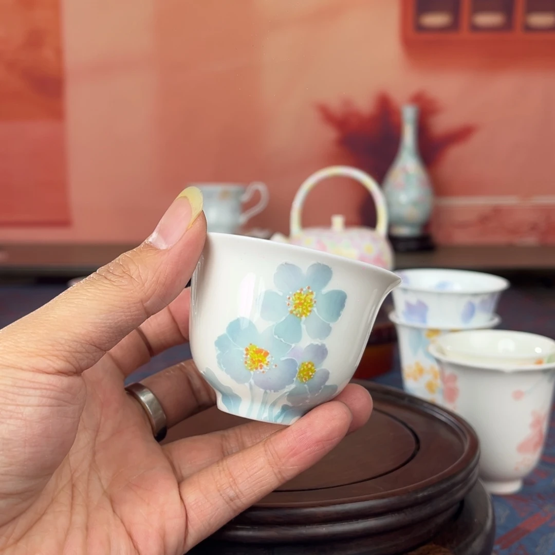 绿绒蒿釉下品茗杯