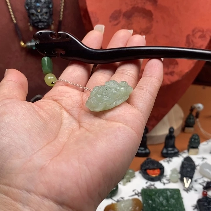 念***笑颈饰未镶嵌和田玉