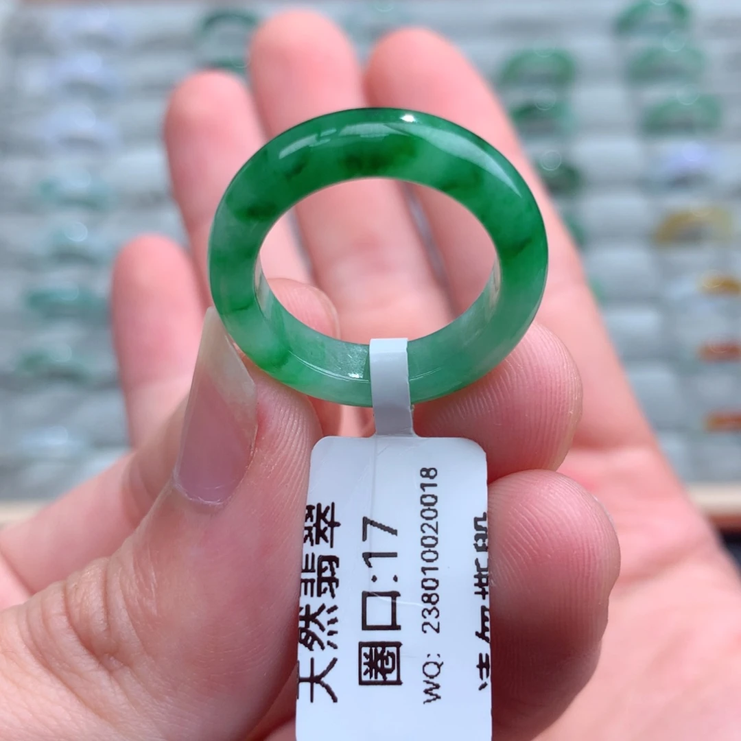 翡翠戒指未镶嵌天然