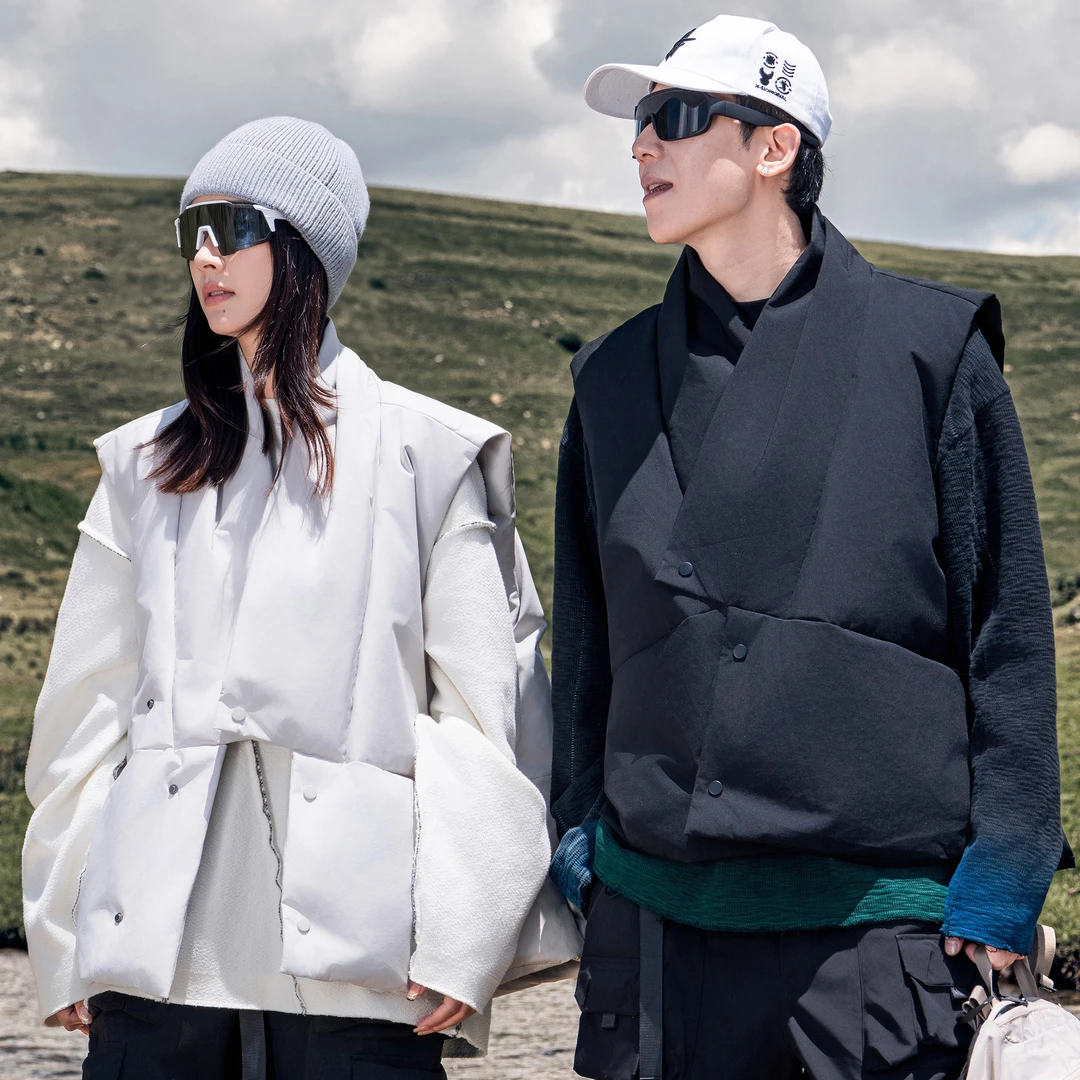 AOGZ三防羽绒马甲男女秋冬季2025新款情侣白鸭绒马夹加厚保暖坎肩