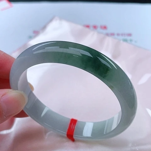 翡翠手镯未镶嵌53 号翡翠手镯