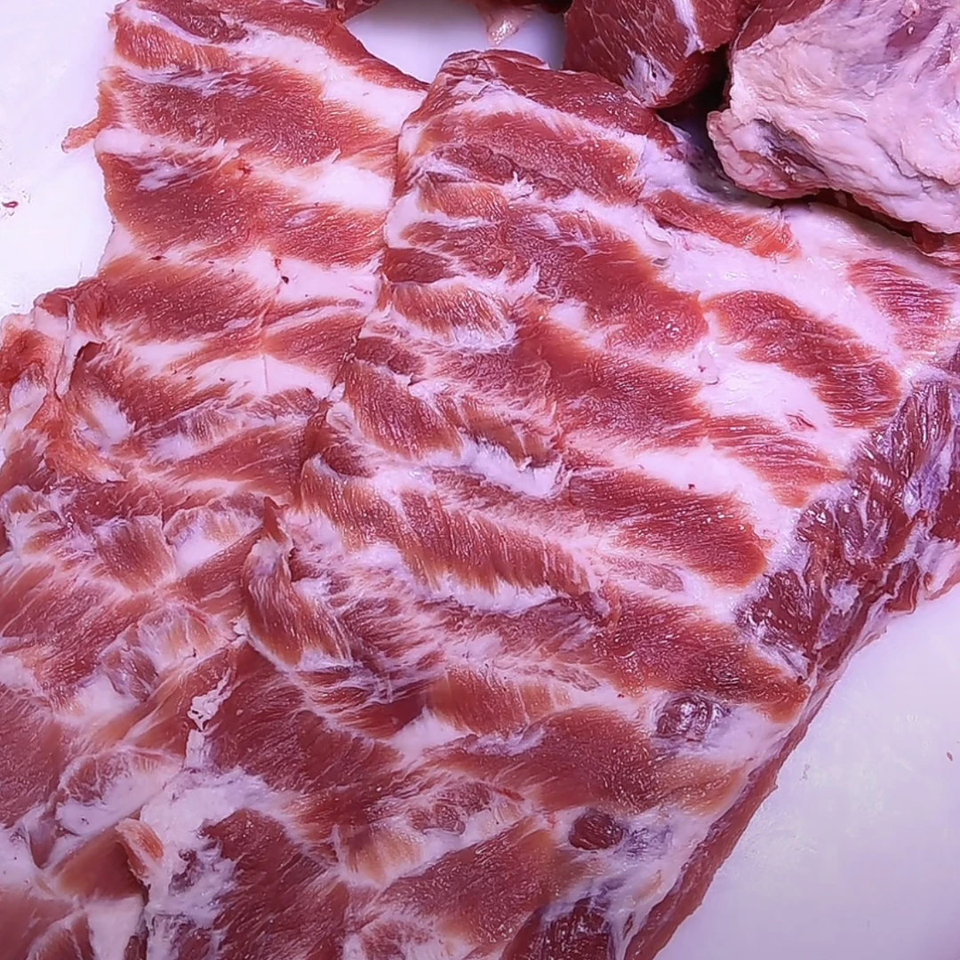 【精品贴骨肉5斤】东北粮食猪速冻发货