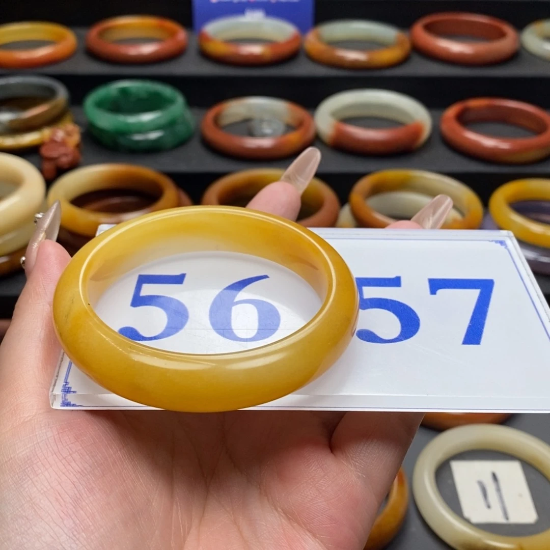 石英质玉（黄龙玉）手镯未镶嵌