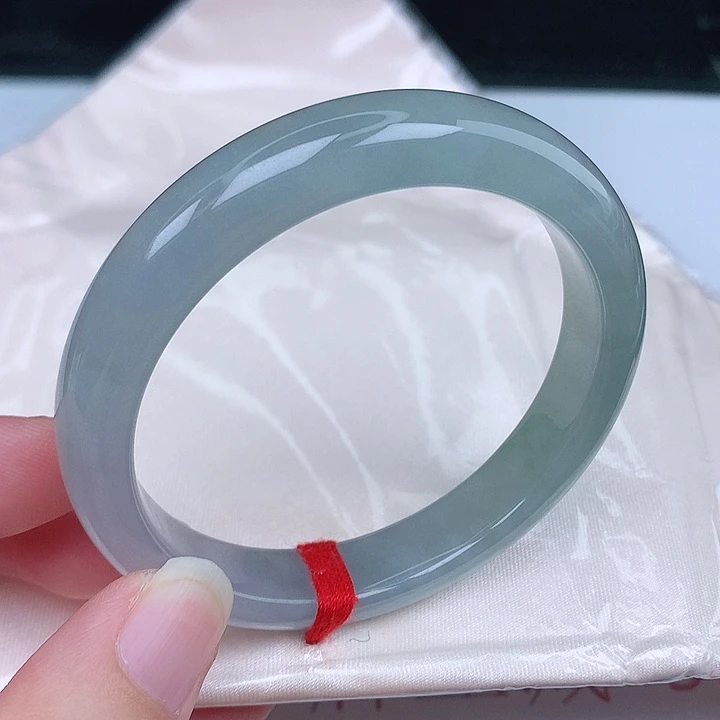 翡翠手镯未镶嵌天然