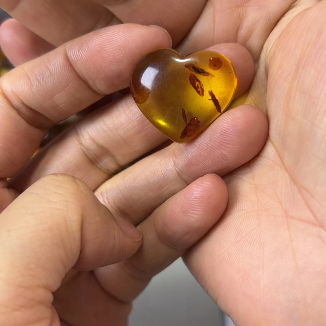 未镶嵌琥珀珠宝奇石467