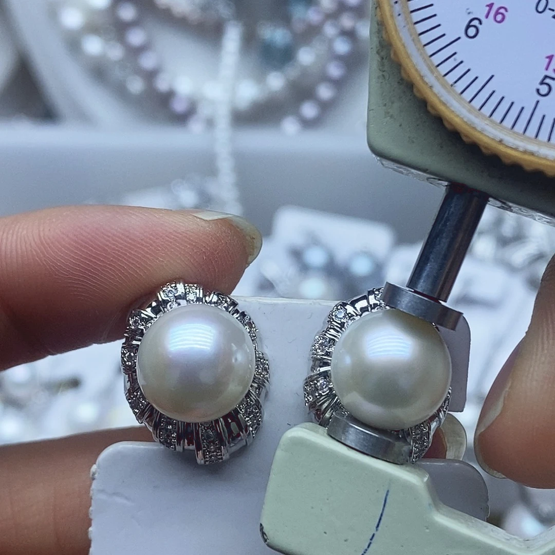 未镶嵌淡水珍珠耳钉