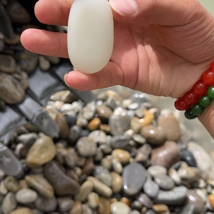 未镶嵌和田玉（糖玉）珠宝奇石