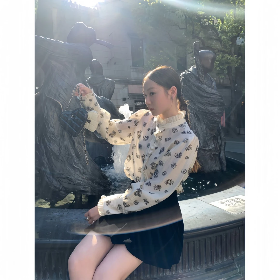 时尚气质木耳边立领印花长袖衬衫女F1898