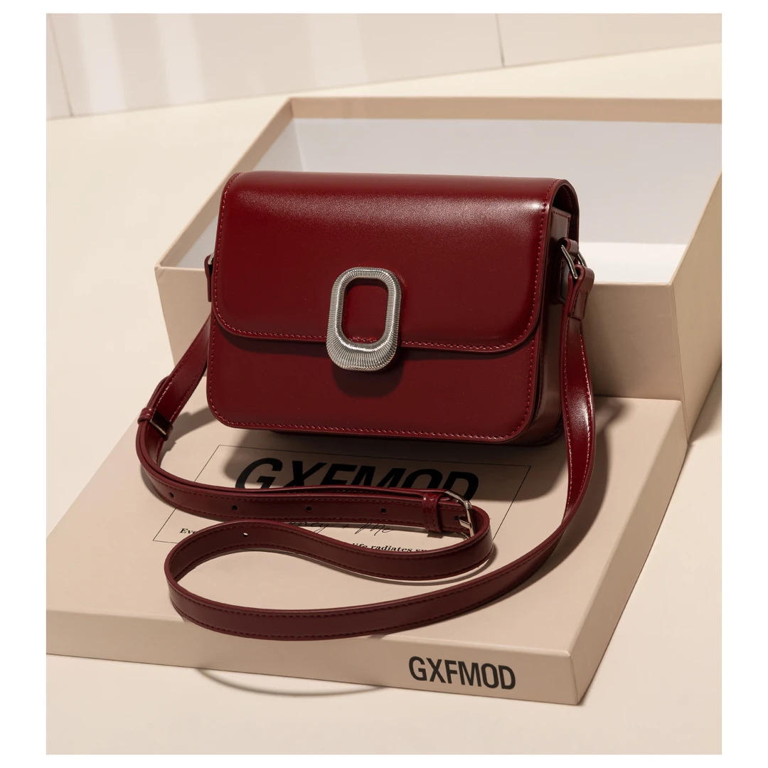GXFMOD复古牛皮红色小方包女2025流行高级感洋气结婚包喜庆新娘包