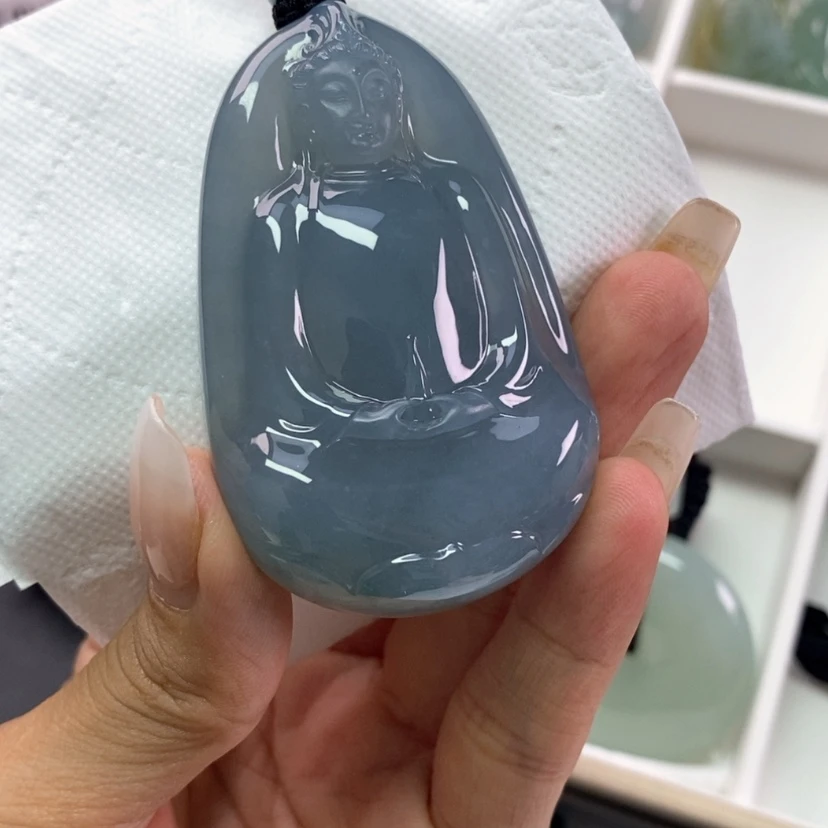 【闪购商品】翡翠未镶嵌颈饰往**烟翡翠