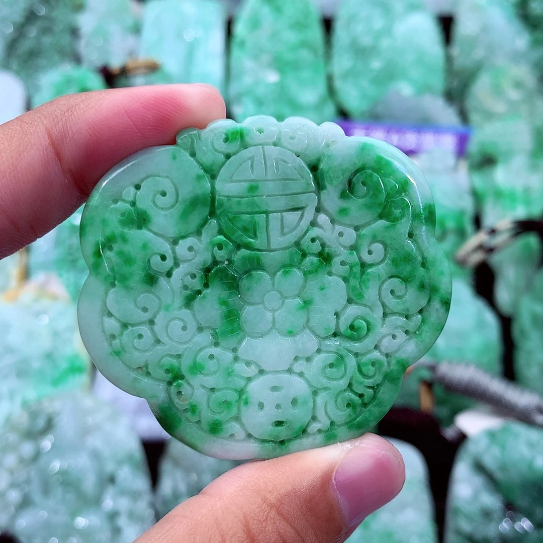 吊坠(不含链)未镶嵌翡翠