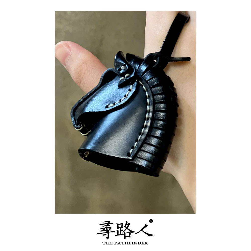 寻路人手作个性风格可爱小马头挂件男士斜挎包