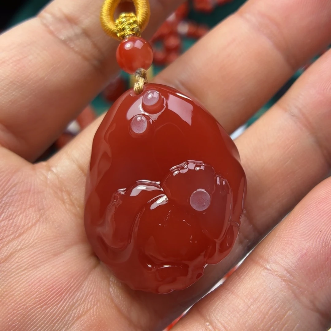 路***尔南红玛瑙未镶嵌挂件