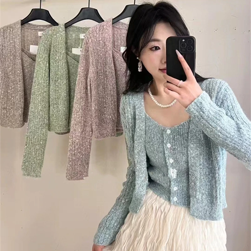 法式温柔小短款针织衫两件套女时尚新款彩点花纱毛衣开衫吊带上衣