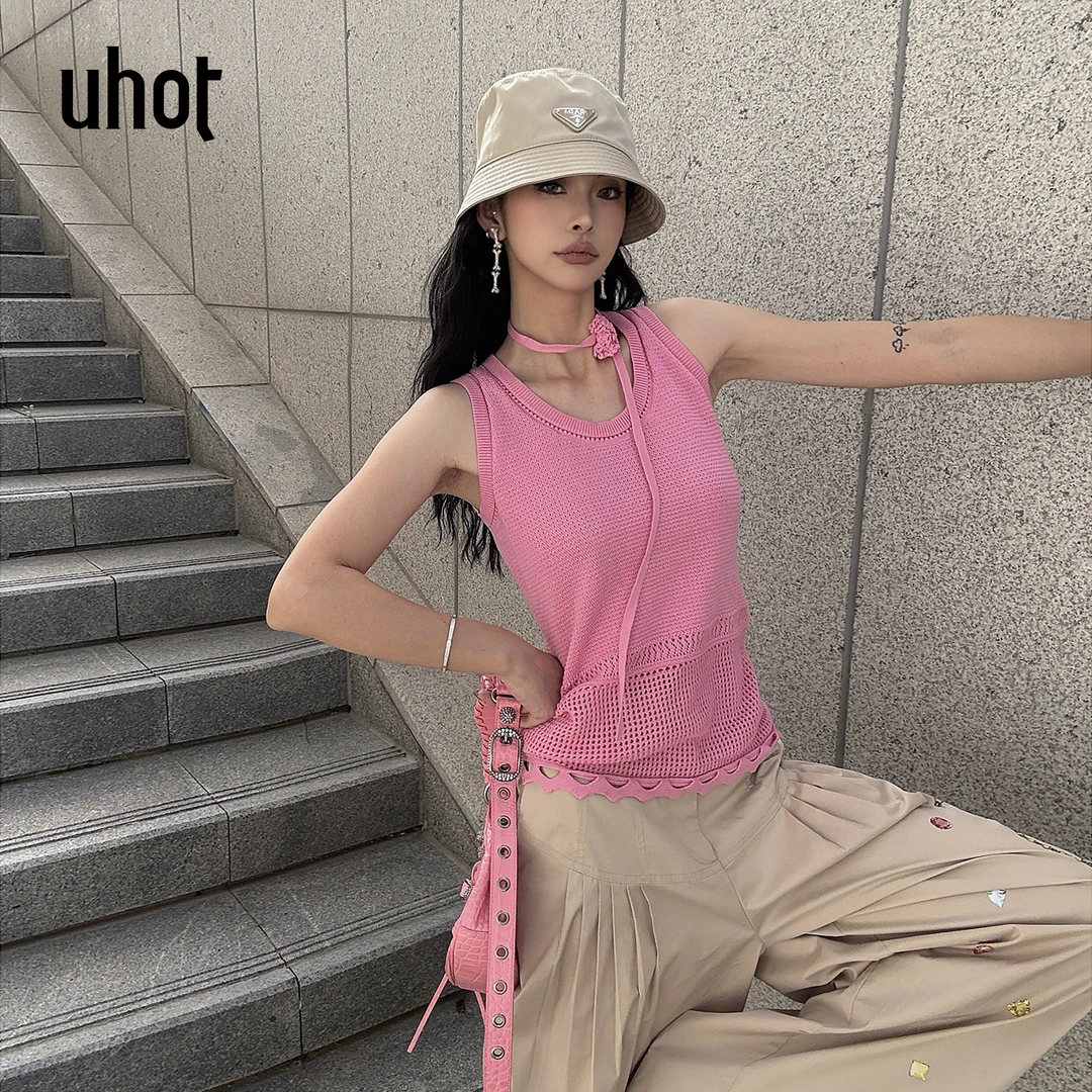 UHOT  蓝/粉色镂空钩花波浪边圆领针织背心 配：领装饰 UWWR2Z663M