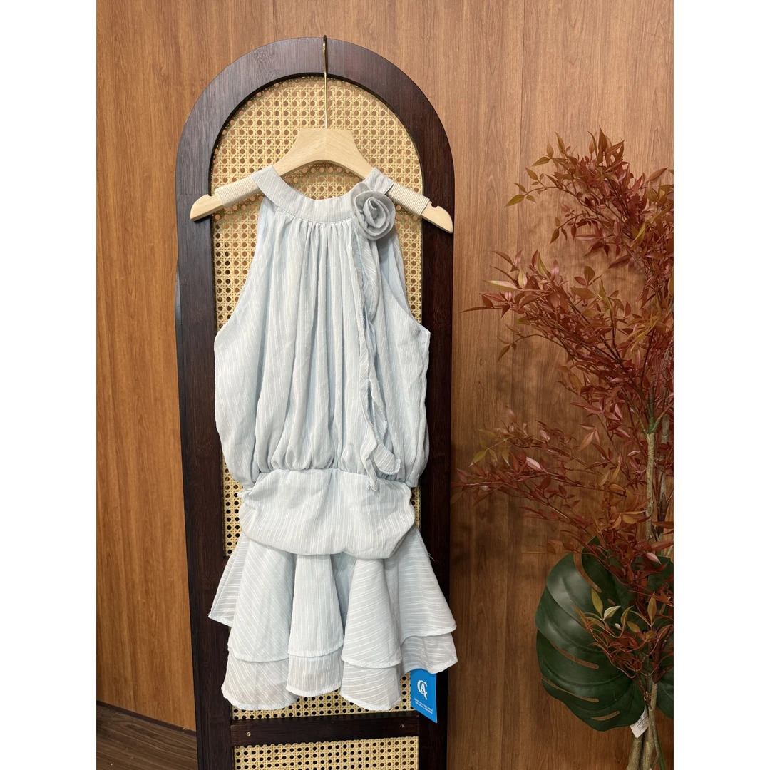 挂脖连衣裙女夏季无袖短裙法式辣妹设计感气质A型条纹纯色裙子女