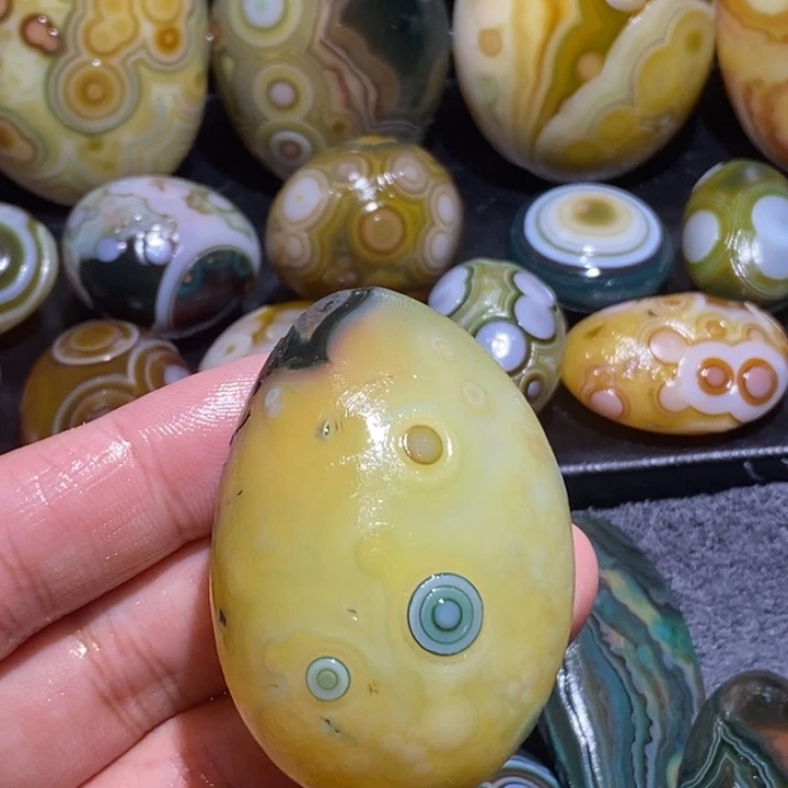 玛瑙/玉髓未镶嵌珠宝奇石146