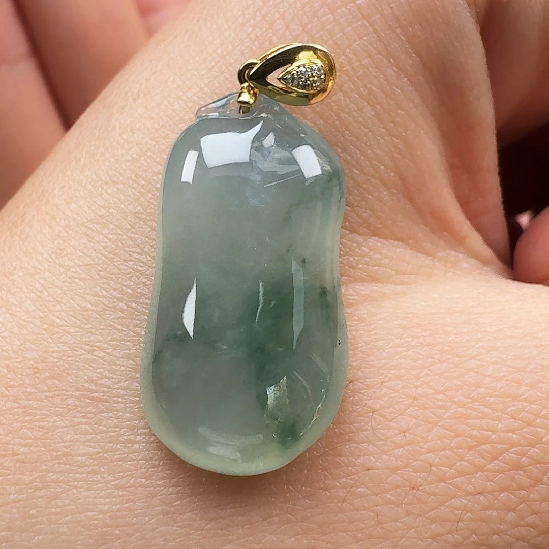 翡翠颈饰18K金镶嵌用****！瓜