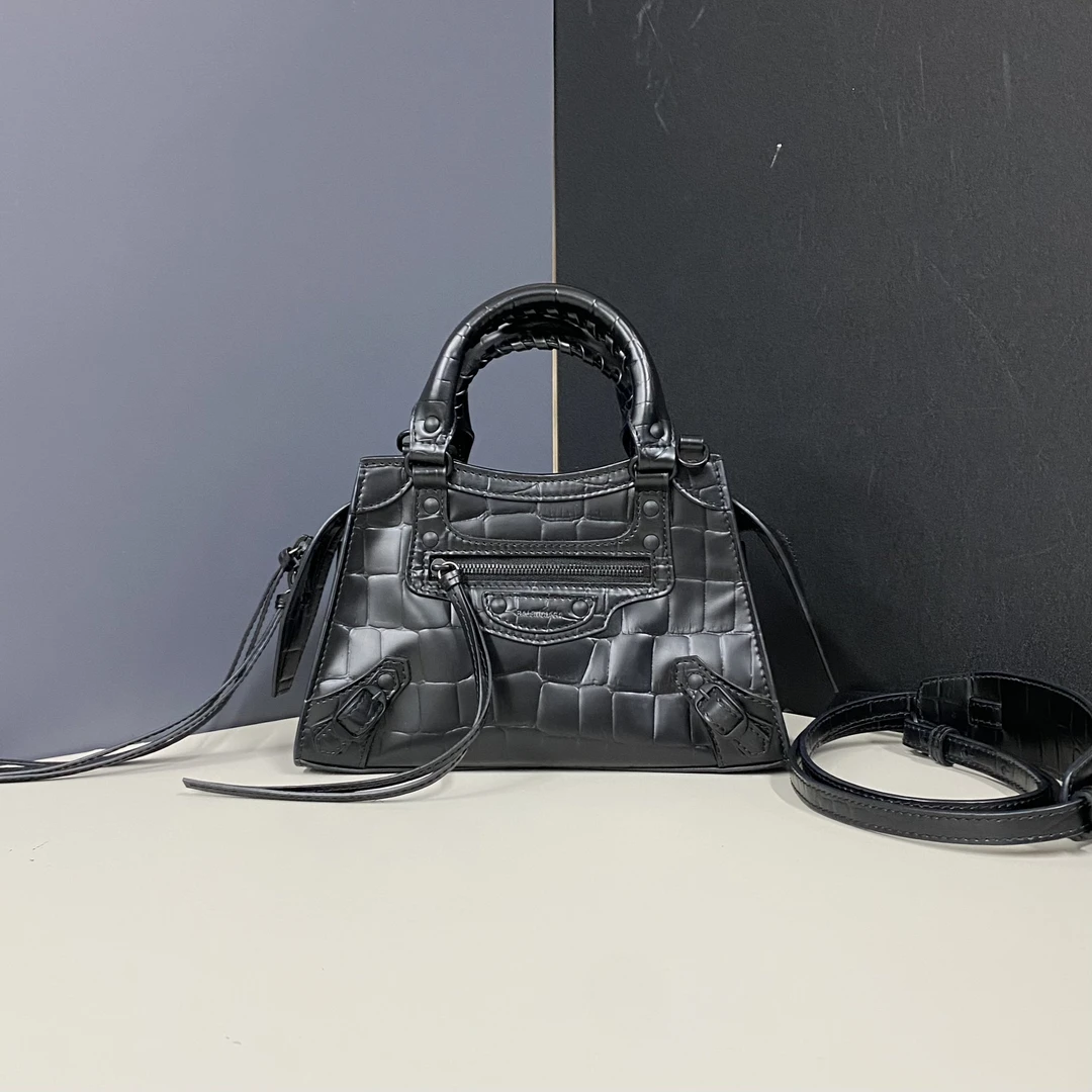 95新 Balenciaga/巴黎世家 /单肩包/15211428