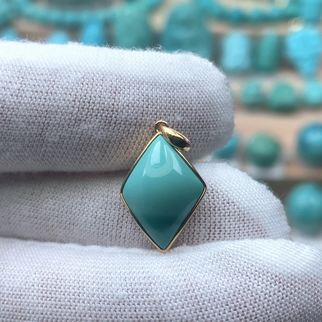 绿松石18K金镶嵌珠宝奇石