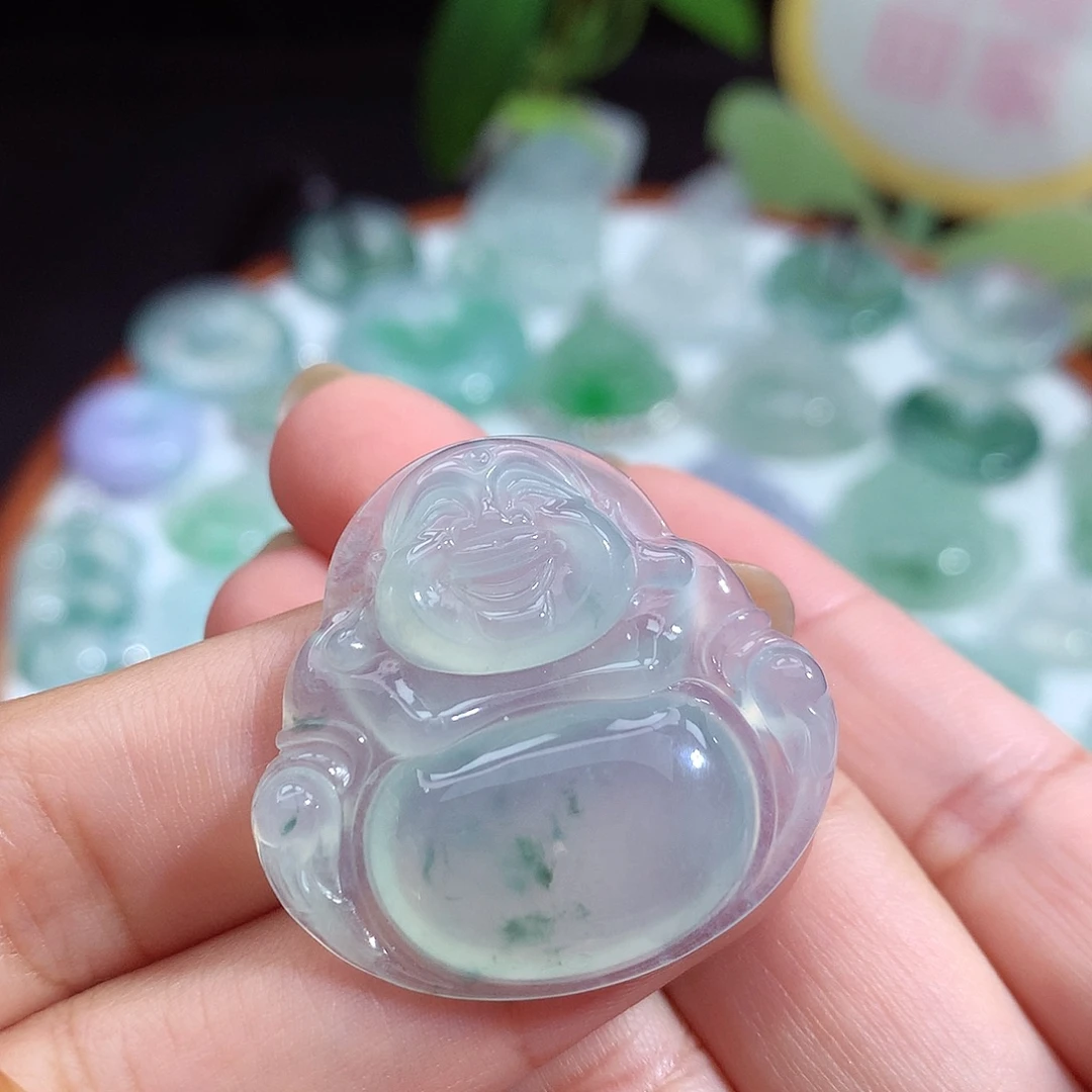 翡翠未镶嵌颈饰佛公