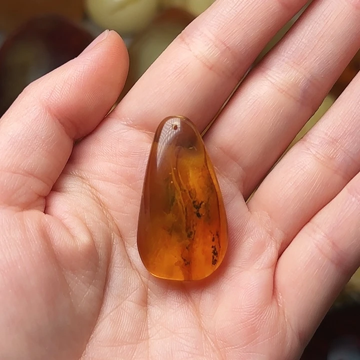 琥珀未镶嵌手链吊坠