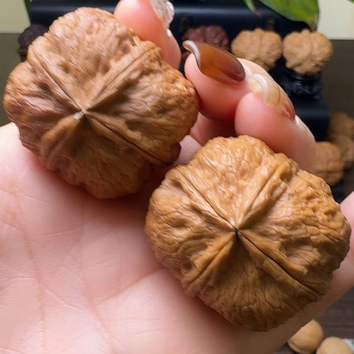 吊坠文玩核桃大四棱