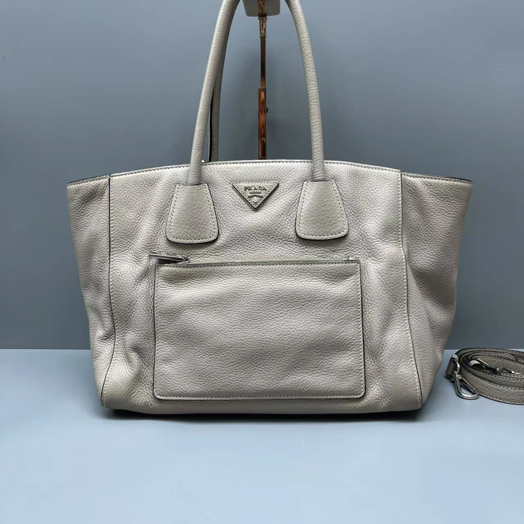 95新 Prada/普拉达 荔枝纹牛皮托特包 尺寸30*23 SV14488