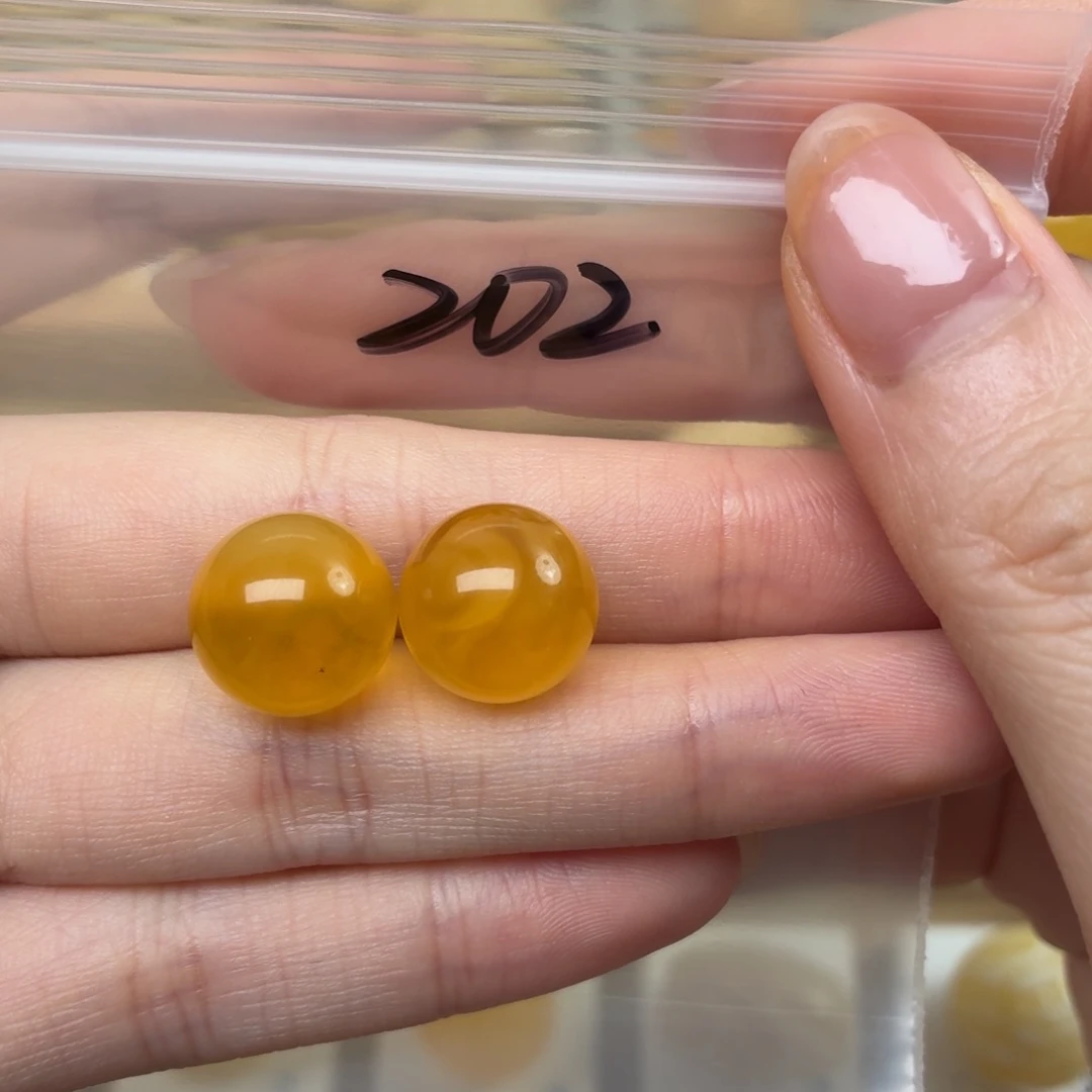 ****欢未镶嵌蜜蜡裸石蜜蜡12+