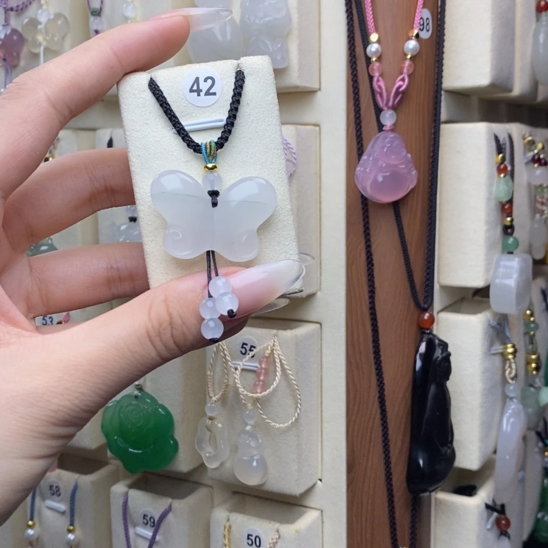 石英质玉未镶嵌吊坠(赠链)꧁***꧂