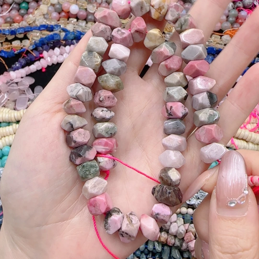 玛瑙/玉髓未镶嵌珠宝半成品蔷薇冲角一条