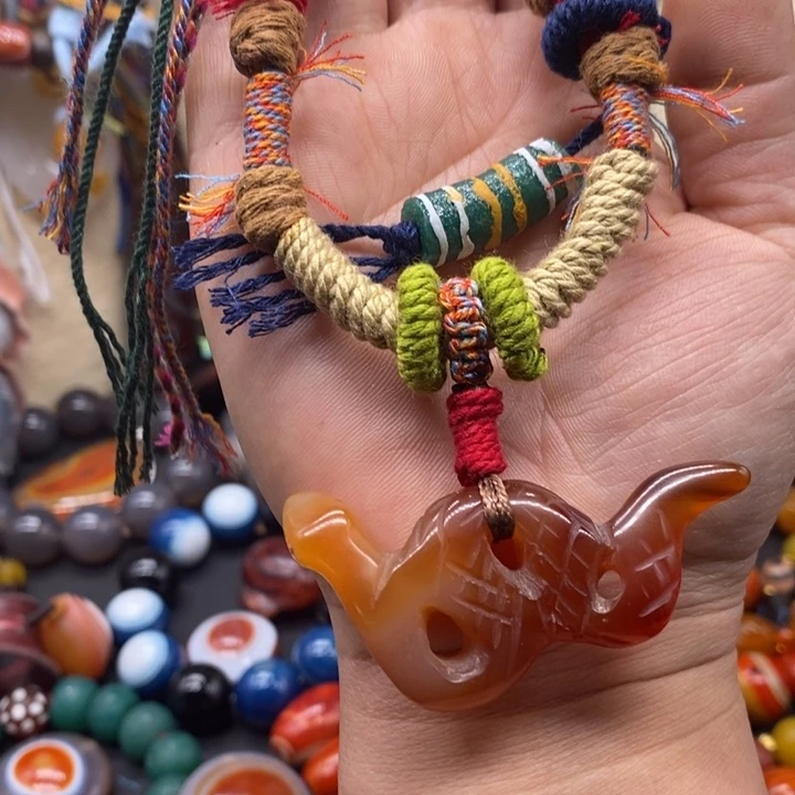 玛瑙/玉髓颈饰未镶嵌