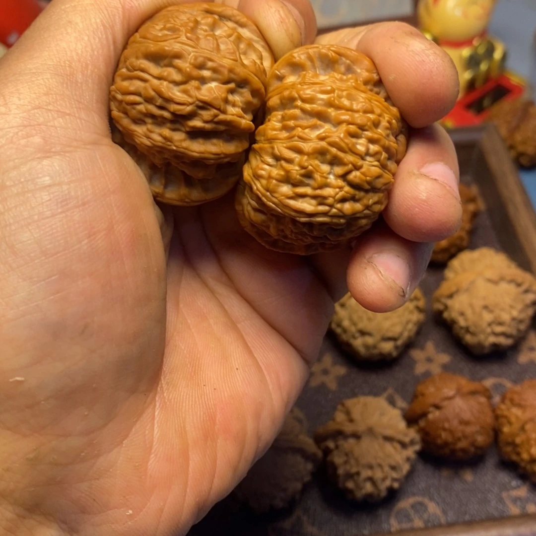 瑞麟文玩核桃手把件