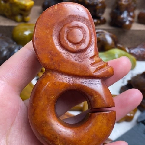 蛇纹石玉未镶嵌颈饰110