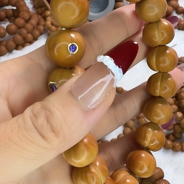 猴头核桃吊坠屁桃全品无暇