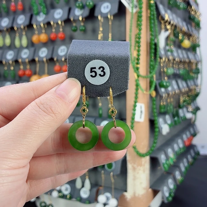 和田玉18K金镶嵌耳饰