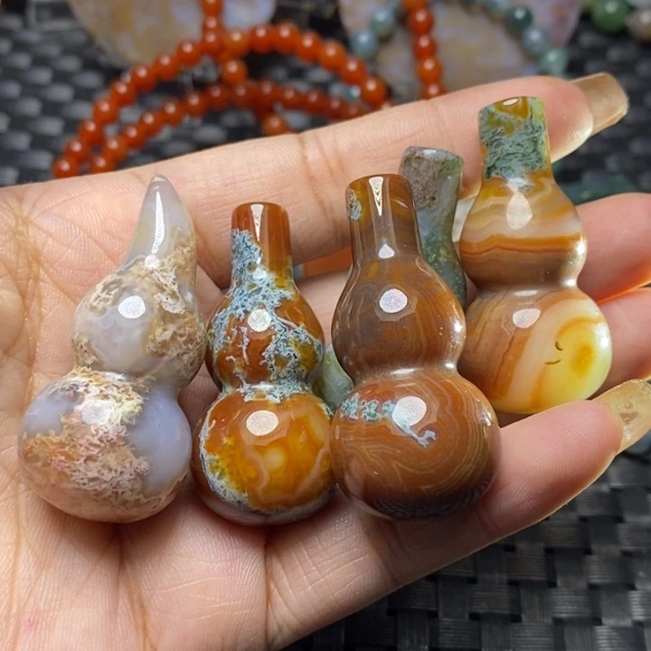 【闪购商品】玛瑙/玉髓颈饰未镶嵌寒**骨