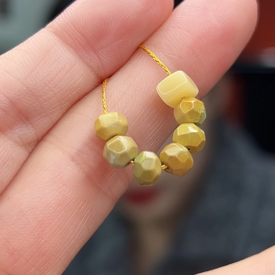 蜜蜡未镶嵌珠宝奇石发一件，多样性发货