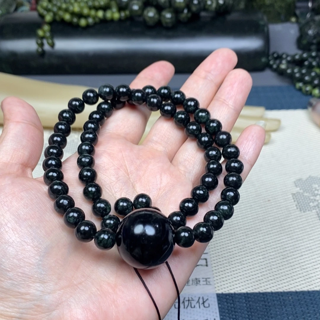 伊***V未镶嵌蛇纹石玉项链精品药王石黑包公8mm+22.7mm
