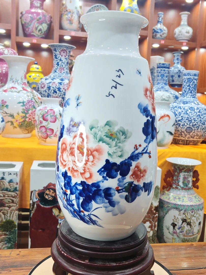 景德镇陶瓷富贵花开冬瓜瓶（高52宽23）