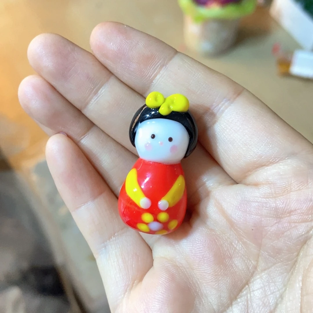 琉璃手工艺品小侍女