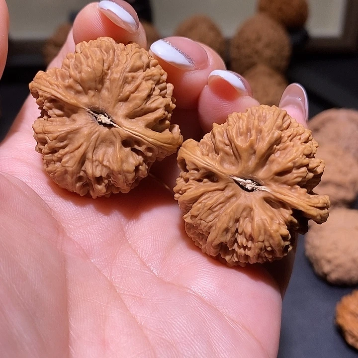 把件文玩核桃35野生麒麟枕