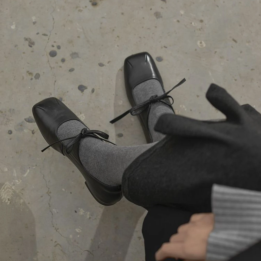 法式复古蝴蝶结系带方头玛丽珍鞋女2025新款百搭浅口平底芭蕾单鞋