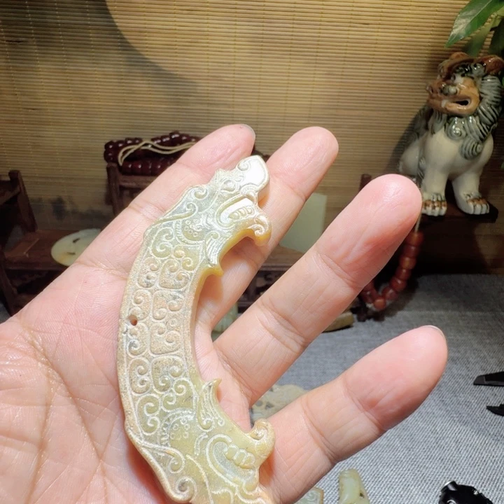 天***真和田玉（糖玉）未镶嵌珠宝奇石